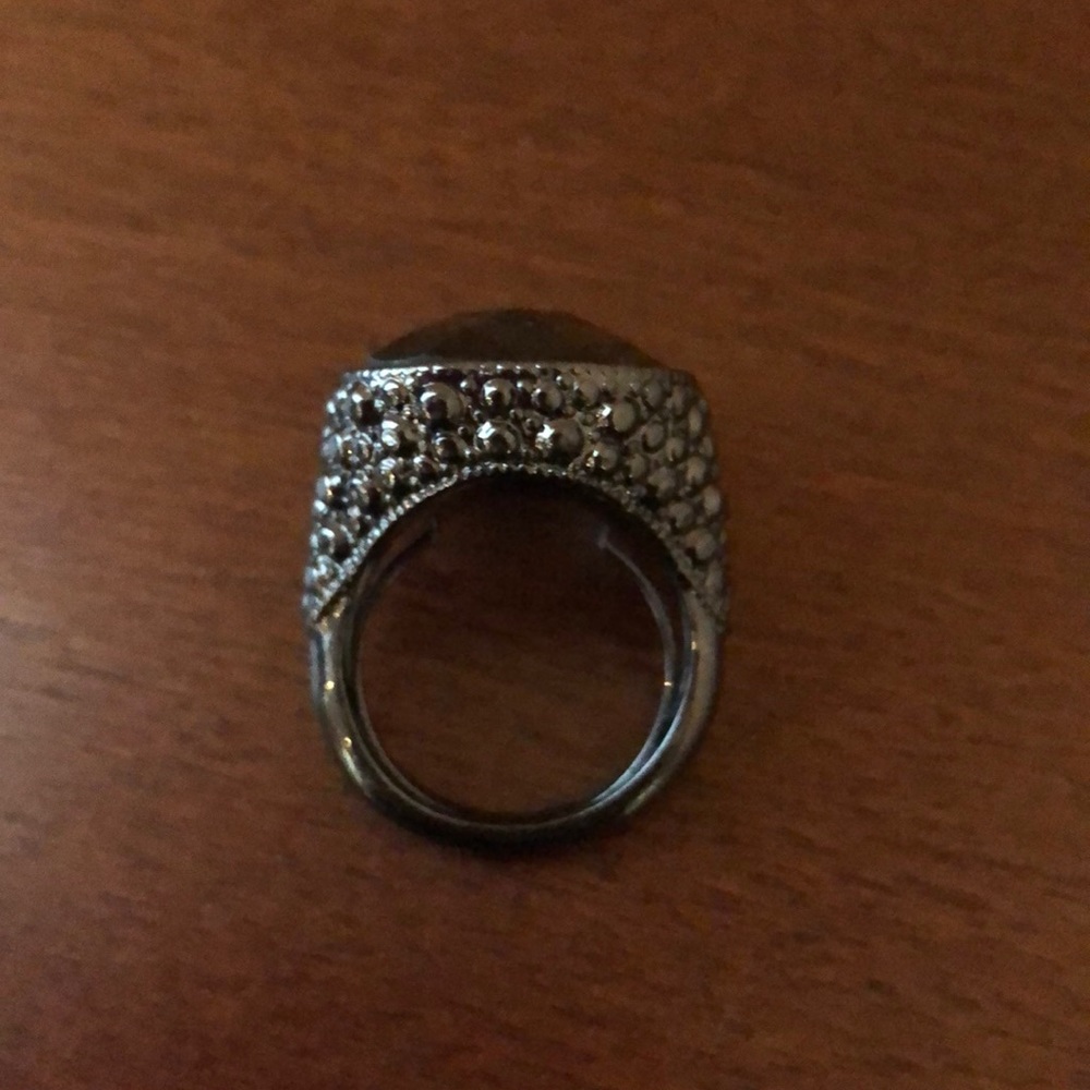 Ring - Picture 3 of 4